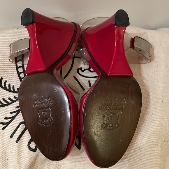 Women’s size 4.5 and about heels is about 3.5 tall - Picture 7 of 12